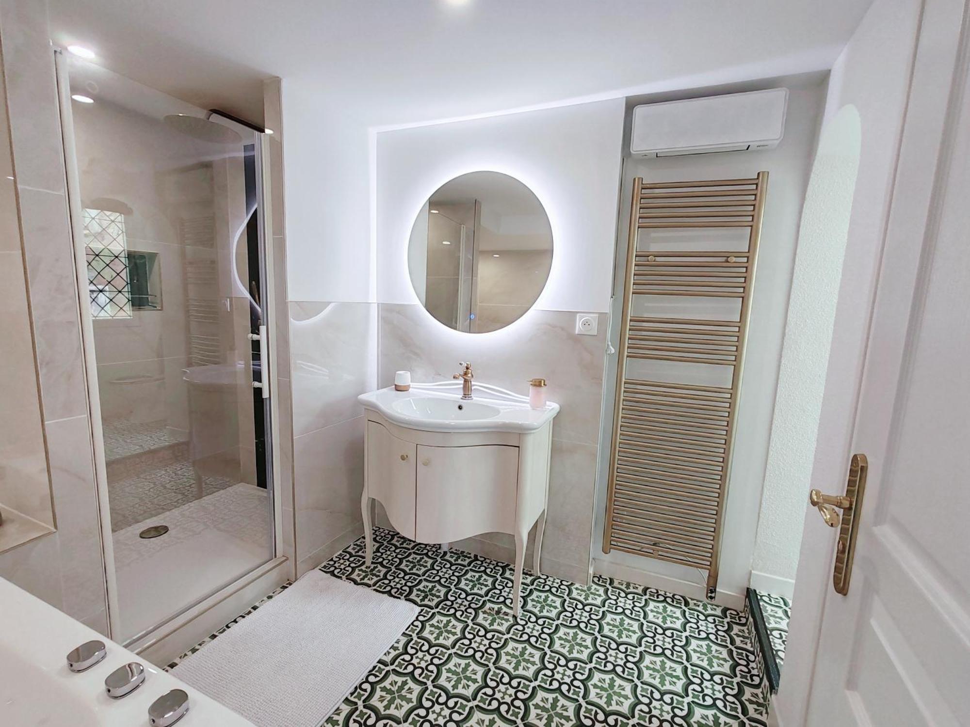 Appartement Bulle D'Antan En Coeur De Ville - Monument Classe Historique - Grand Jaccuzi Castres  Eksteriør bilde